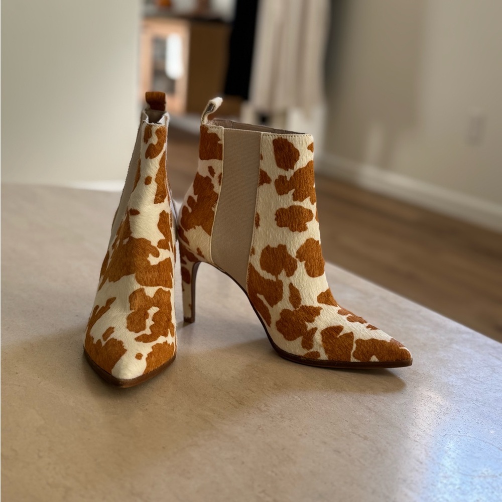 42 Gold Kensington Calf Hair Chelsea Boot